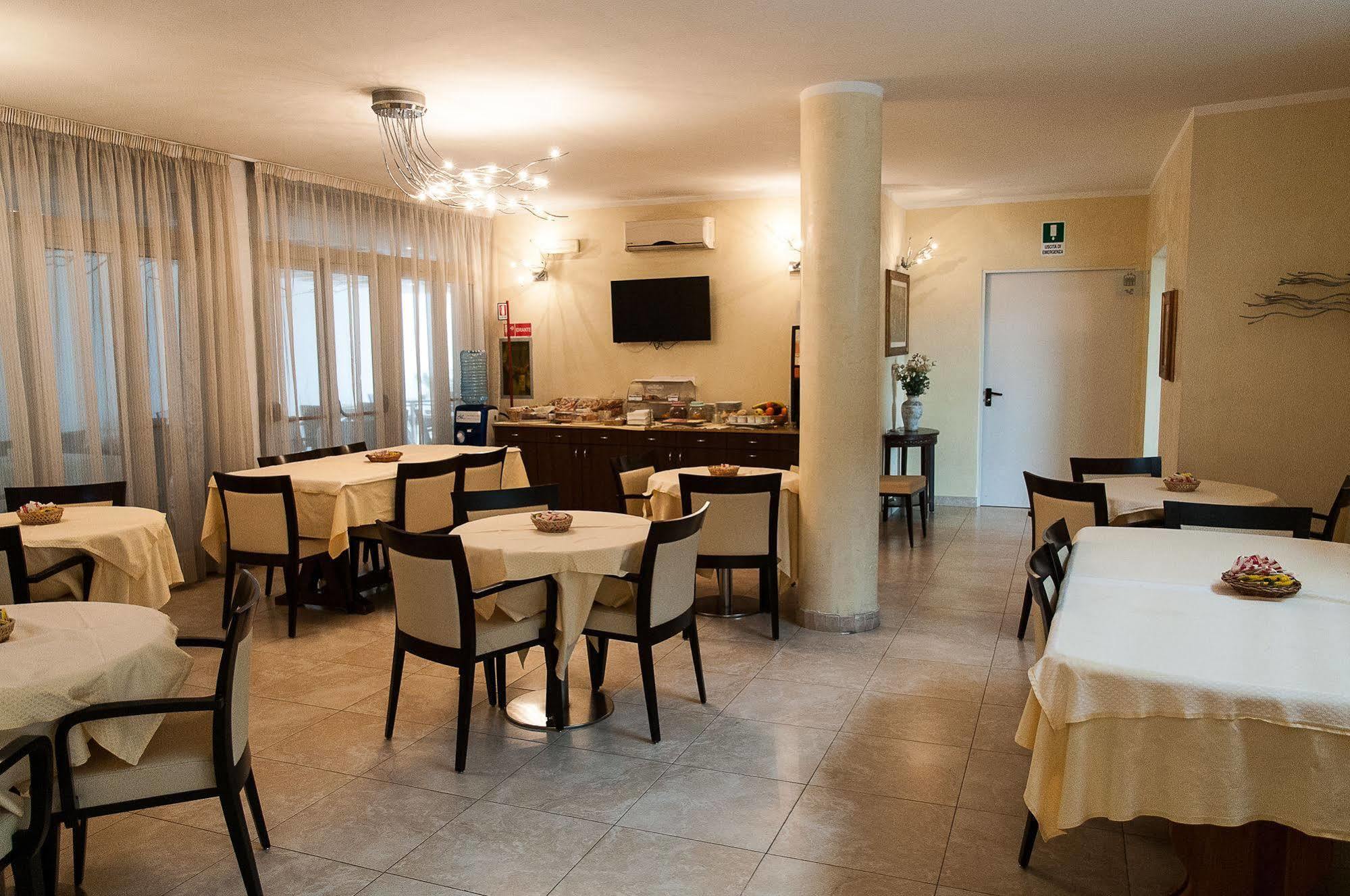 Hotel Demar Olbia Exterior photo